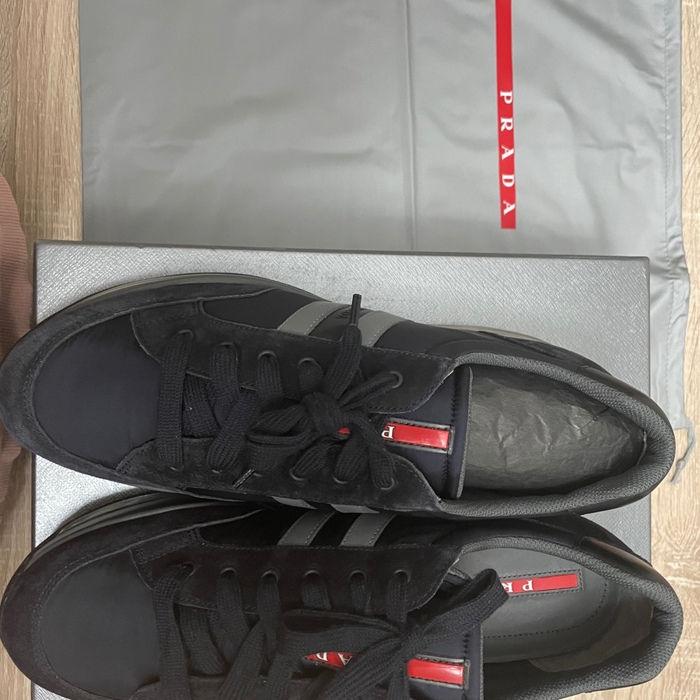 Prada Size 9 - Picture 3 of 6